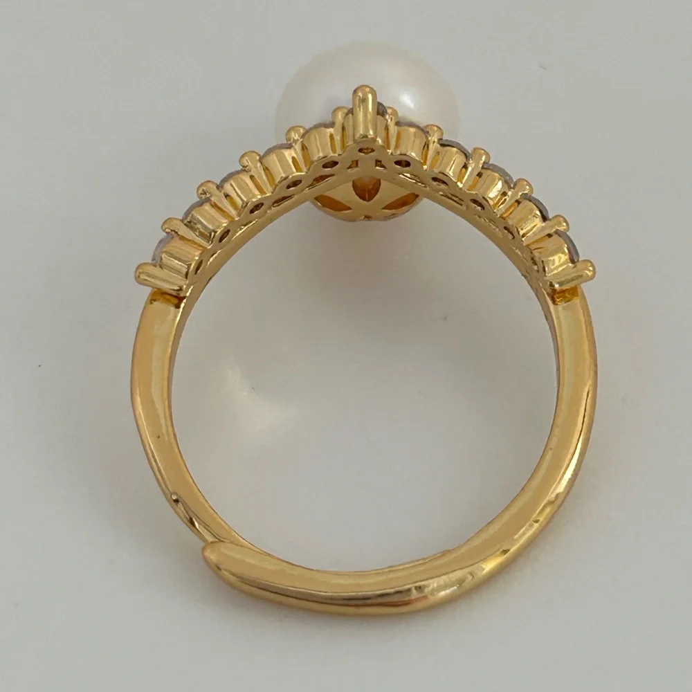 8mm White Freshwater Pearl Gold Plated Adjustable Ring